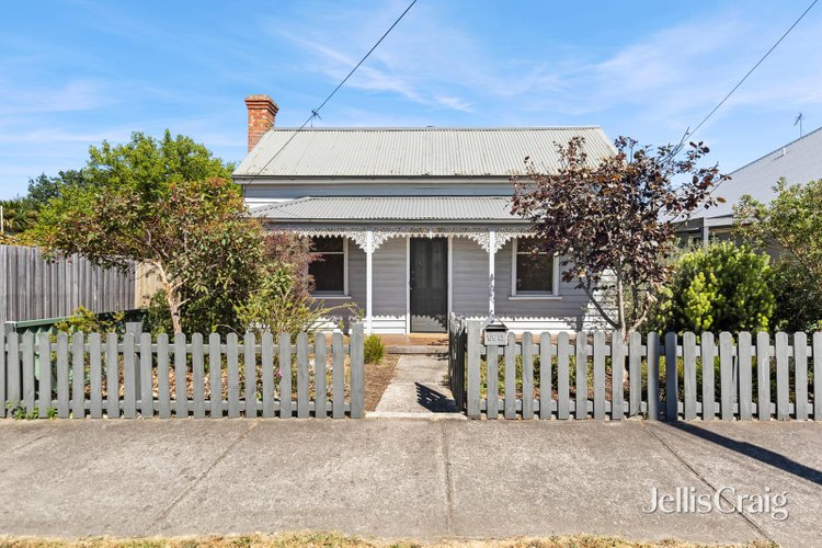1 913 Ligar Street Ballarat North 3350
