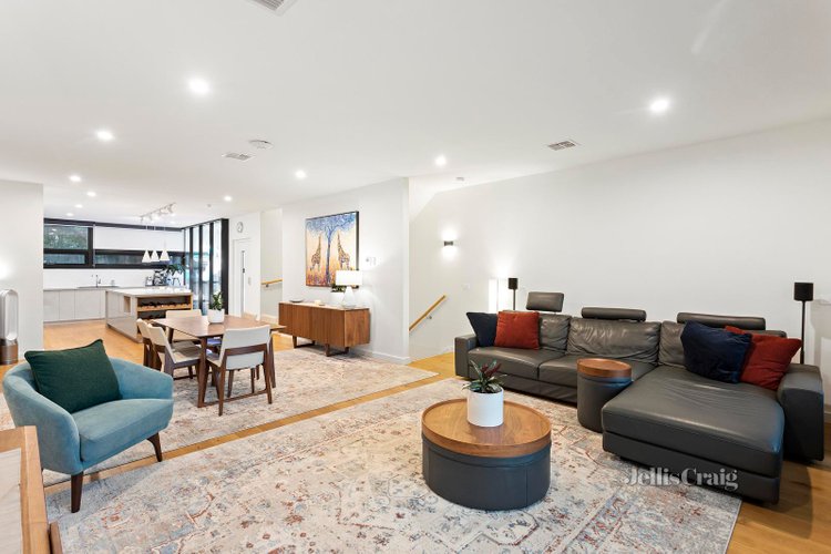 19 20 Toorak Avenue Croydon 3136