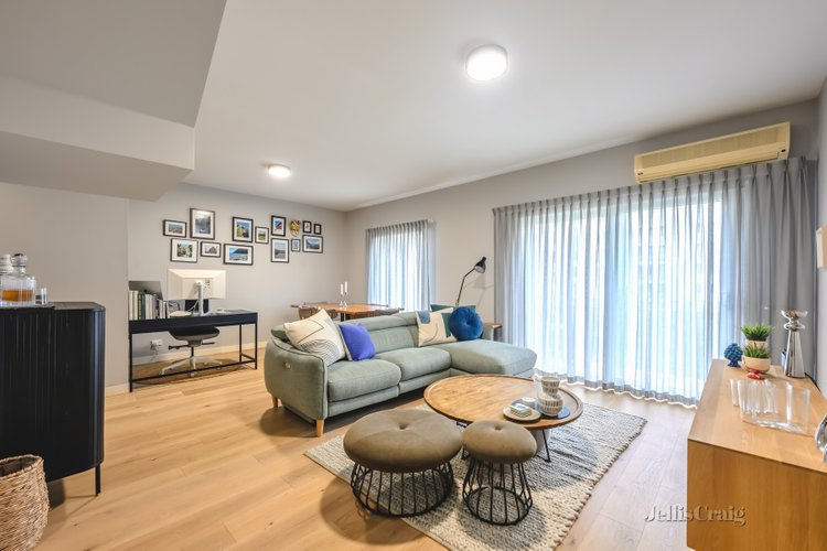 19/213 Cardigan Street Carlton 3053