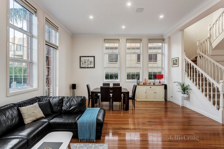 19/337 Station Street Thornbury 3071