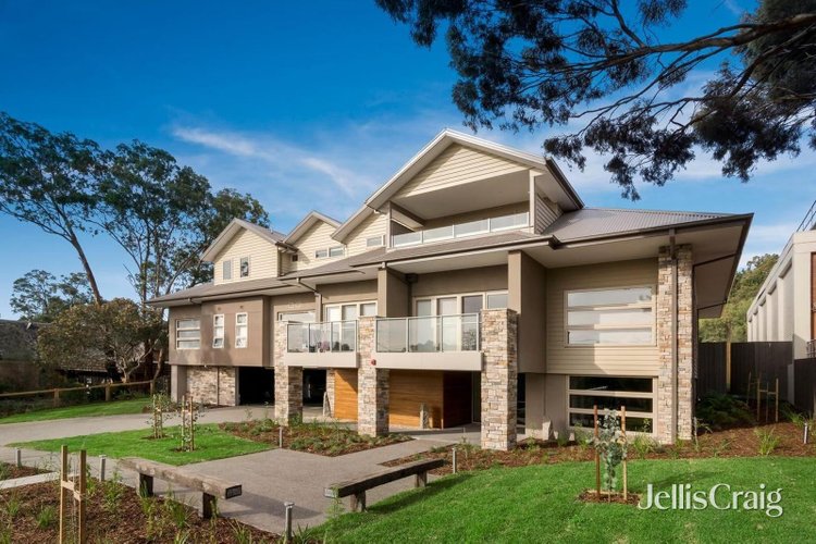 19 804 Main Road Eltham 3095