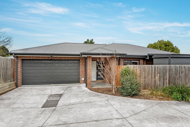 19A Carawa Street  Mooroolbark 3138
