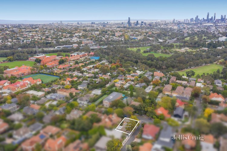 19A Glenroy Road Hawthorn 3122