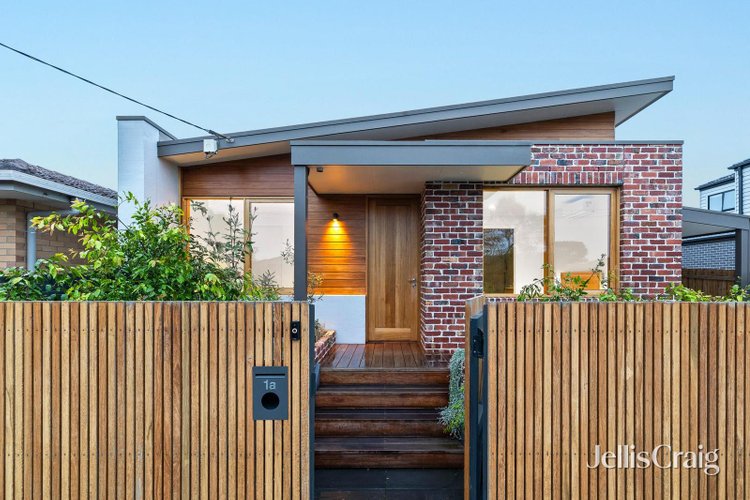 1A Kiandra Street Mornington 3931