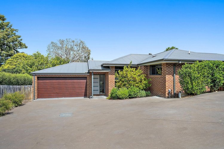 1A Yuruga Court Mooroolbark 3138