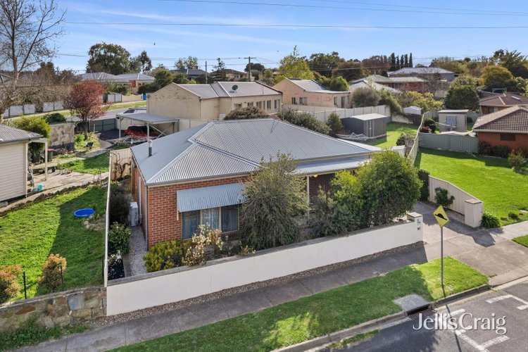 1B McGrath Street Castlemaine 3450