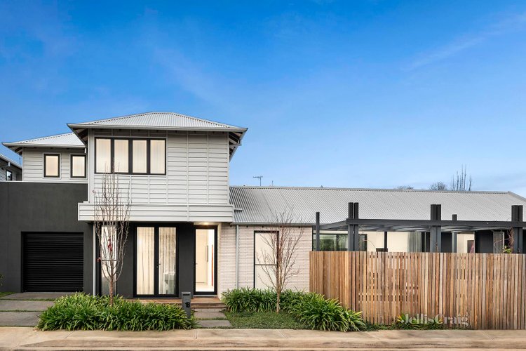 1B Nancy Court Williamstown 3016