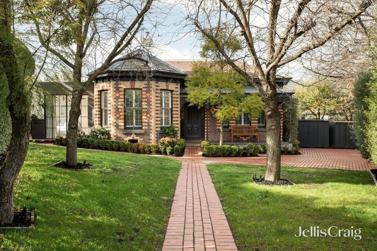 1c Linda Crescent Hawthorn 3122