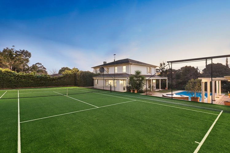 2-3 Glasson Square Mount Waverley 3149