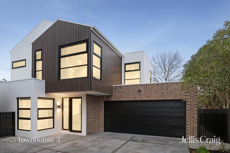 2 & 3 4 Linden Road Ringwood North 3134