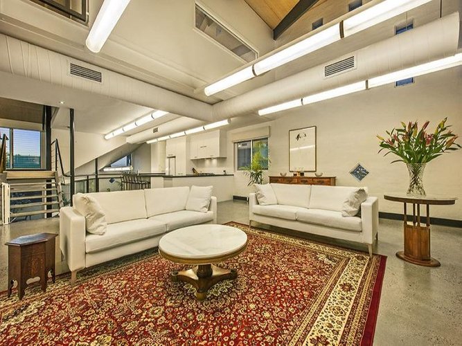 2-4 Moss Place North Melbourne 3051