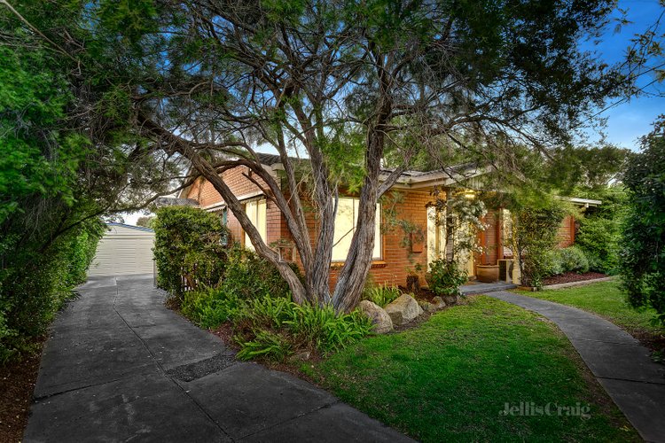 2 Abelia Street Forest Hill 3131