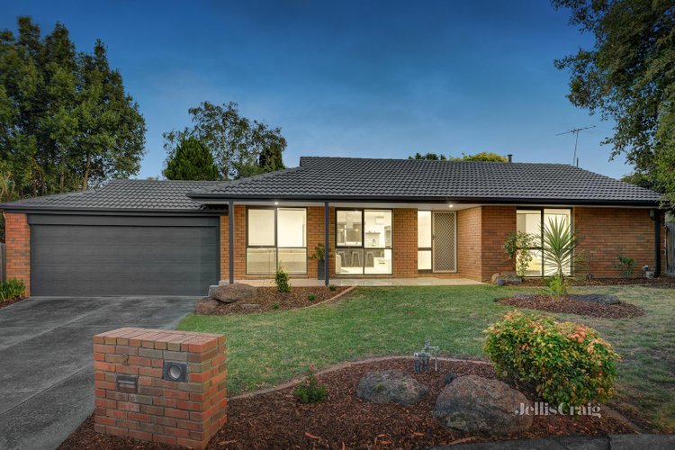 2 Aida Court Doncaster East 3109