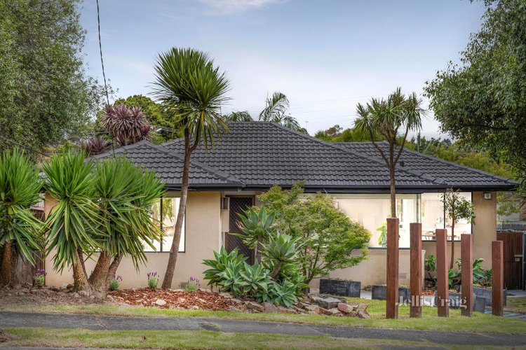 2 Albany Court Macleod 3085