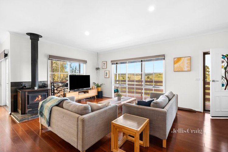 2 Albert Lane Daylesford 3460