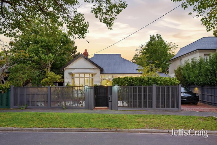 2 Alexandra Avenue Canterbury 3126
