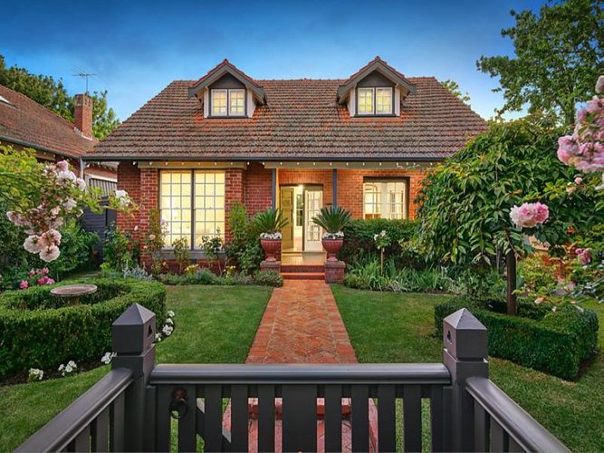2 Angle Road Deepdene 3103