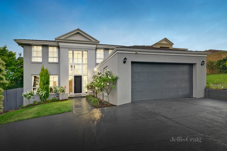 2 Balcombe Court Donvale 3111