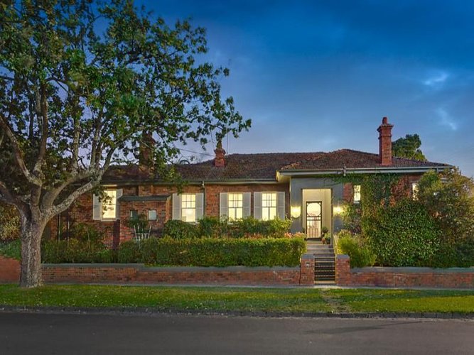 2 Balmoral Crescent Surrey Hills 3127