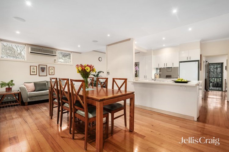2 Barrina Street Blackburn South 3130