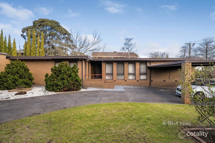 2 Belvedere Avenue Wheelers Hill 3150