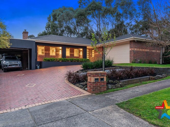 2 Blue Ridge Drive Mooroolbark 3138