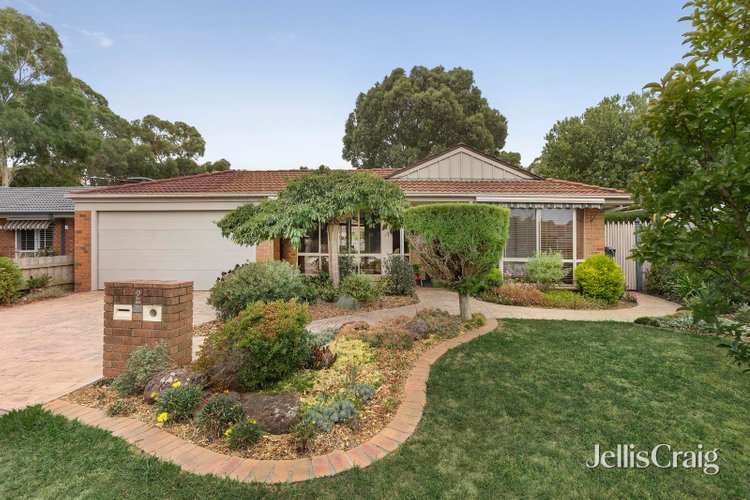 2 Briar Rose Walk Croydon South 3136