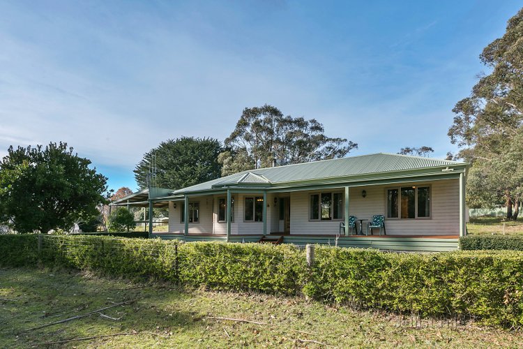 2 Bridge Street Trentham 3458