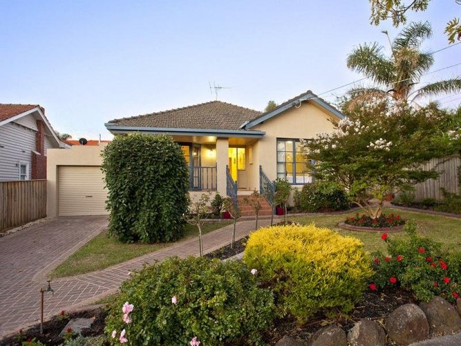 2 Bruce Street Strathmore 3041