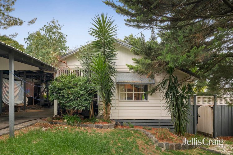 2 Cameron Road Croydon 3136