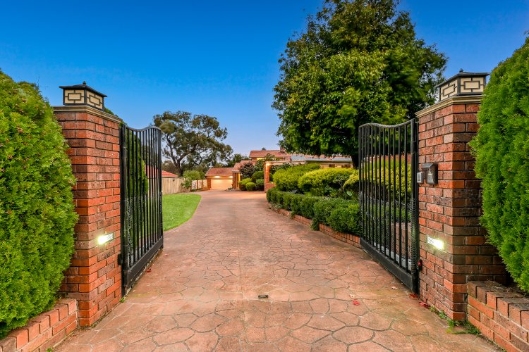 2 Campbell Street Glen Waverley 3150