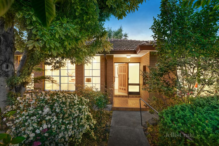 2 Chelmsford Street Balwyn North 3104