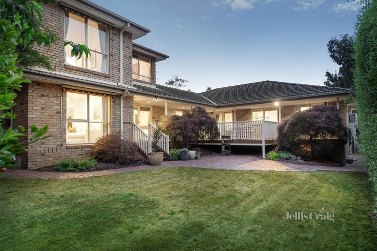 2 Cheval Court Lower Plenty 3093