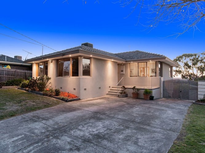 2 Chippendale Court Chirnside Park 3116