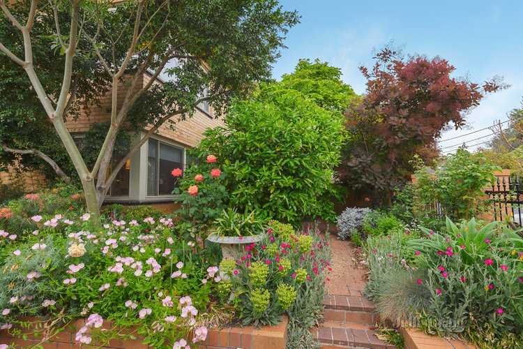 2 Closeburn Avenue Prahran 3181