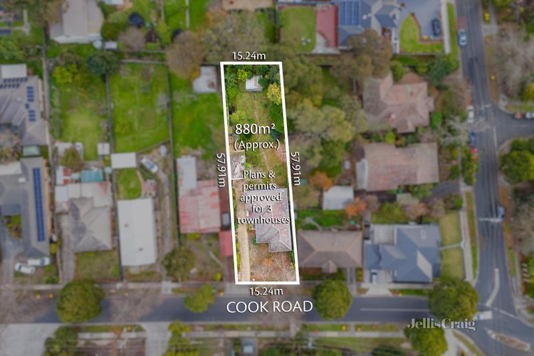 2 Cook Road Mitcham 3132