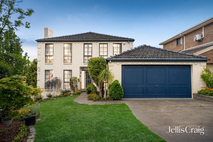 2 Crestmont Court Doncaster East 3109