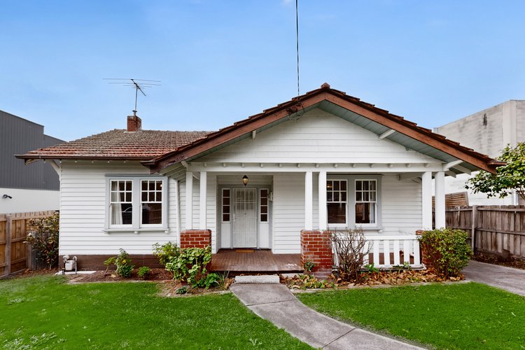 2 Creswick Street Deepdene 3103