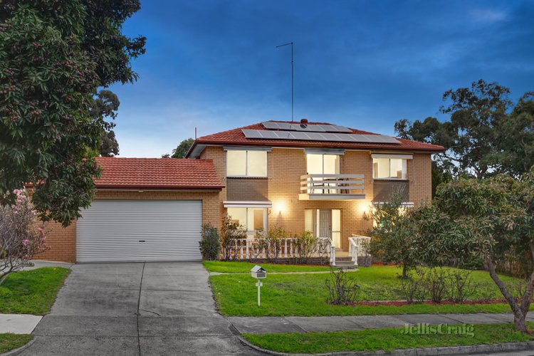 2 Darly Glen Greensborough 3088