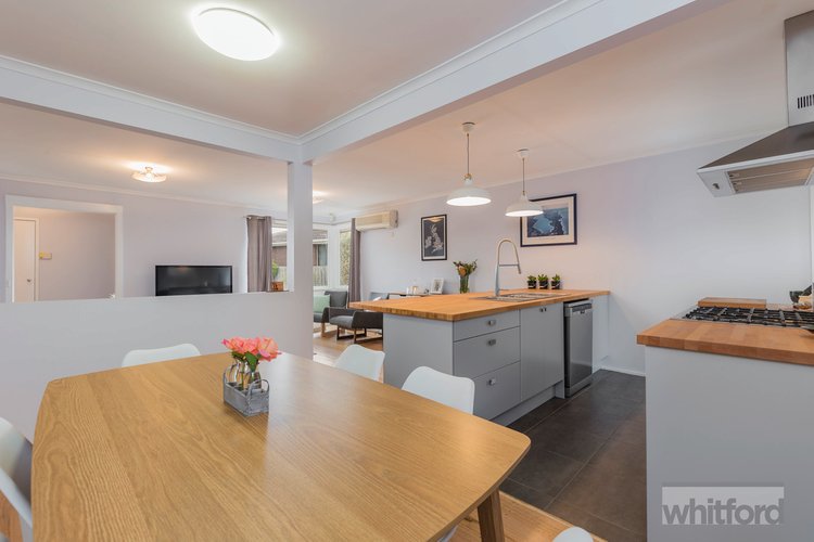 2 De Vere Court, Belmont