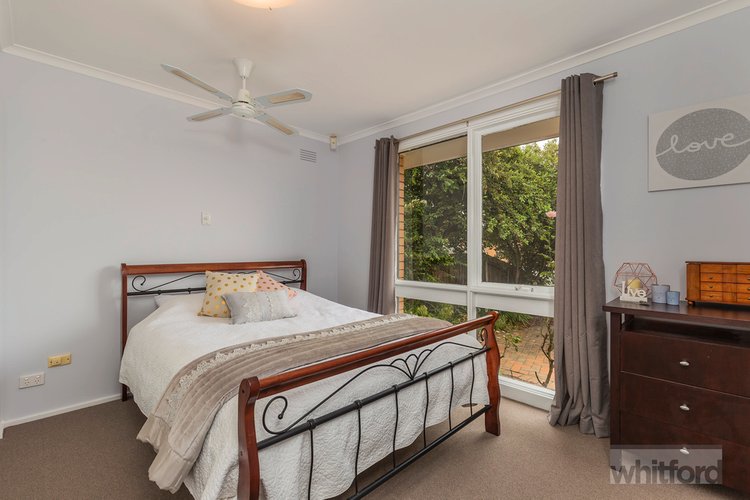 2 De Vere Court, Belmont