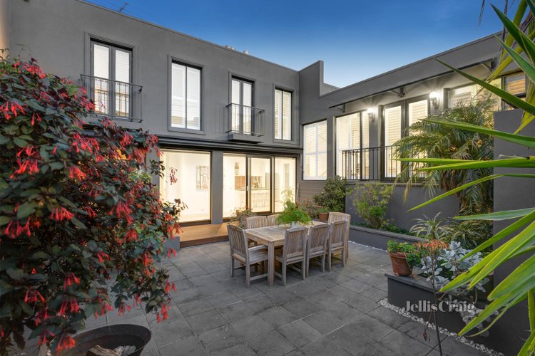 2 Elizabeth Street Malvern 3144