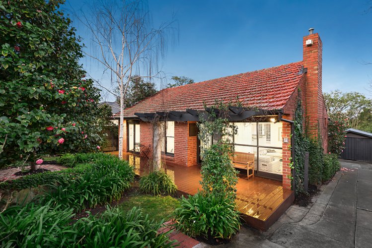 2 Faelen Street Burwood 3125