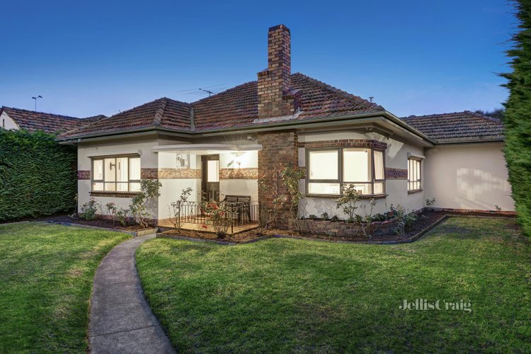 2 Galtum Avenue Bentleigh 3204