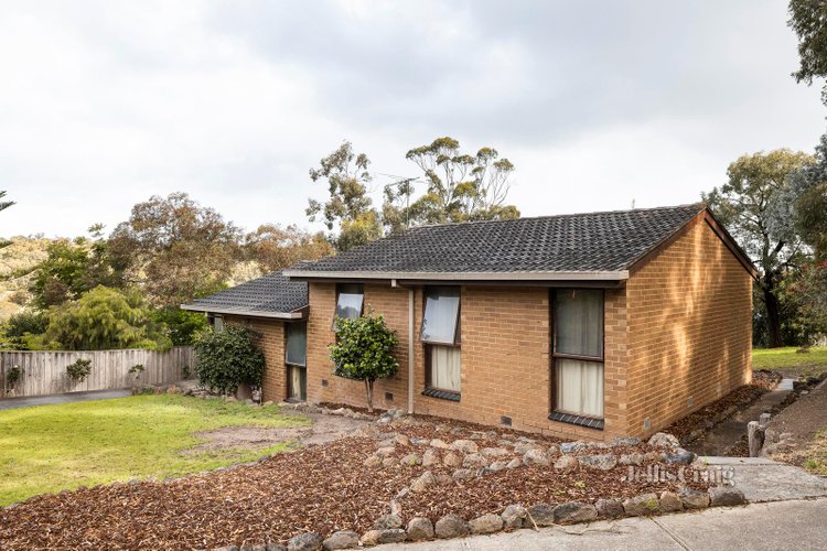 2 Geewan Court Greensborough 3088