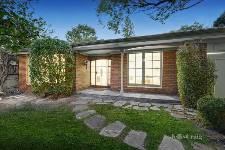 2 Georgian Court Balwyn 3103