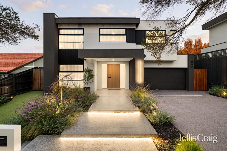 2 Greendale Road Glen Iris 3146