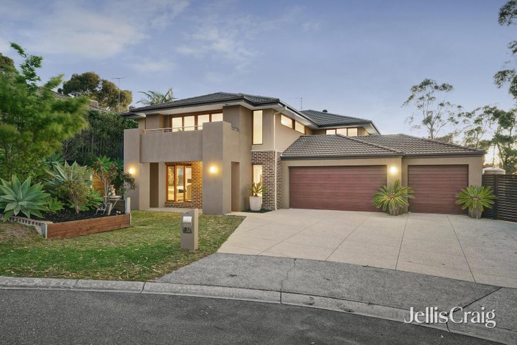 2 Hakea Close Greensborough 3088