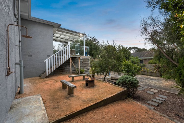 2 Happy Valley Avenue  Blairgowrie 3942