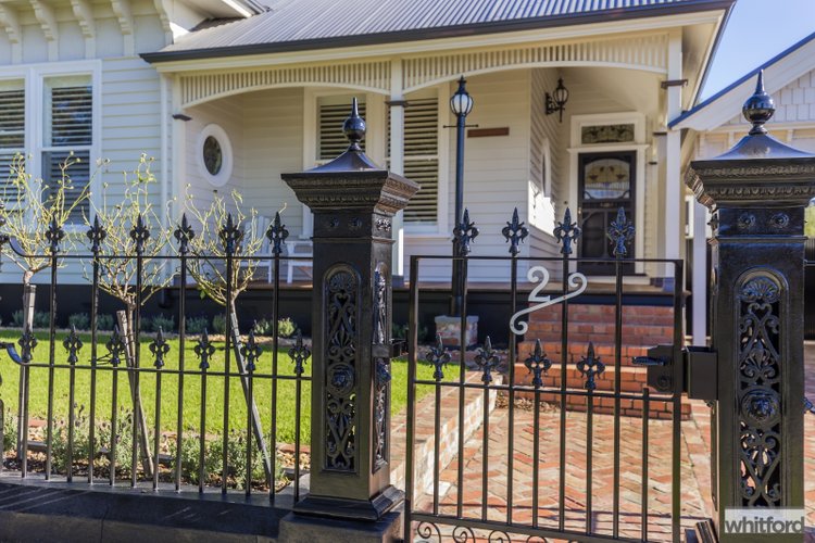 2 Hermitage Road, Newtown